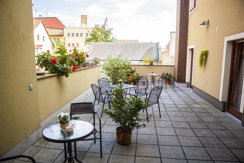 Hotel Penzion Černej pták Jindřichův Hradec Exterior foto